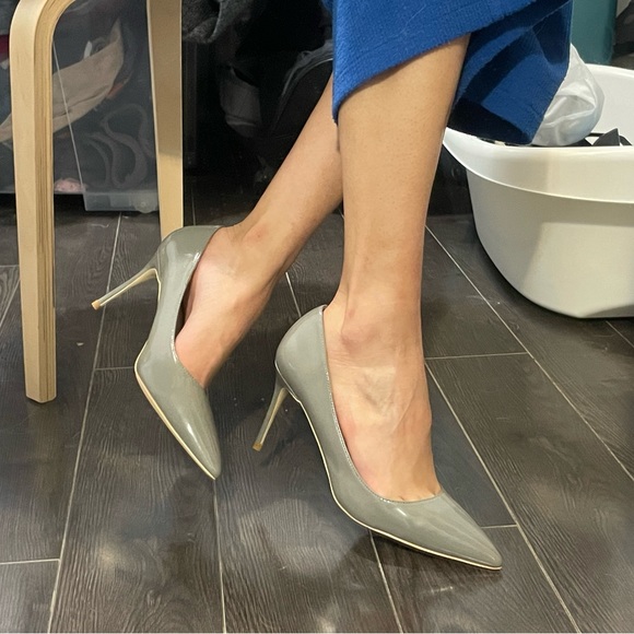 【SOLD】Grey patent pump 85mm size 38 - Picture 5 of 5
